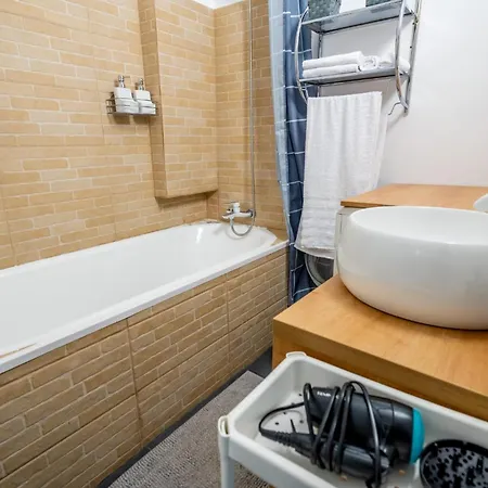 Retreat Apartament *